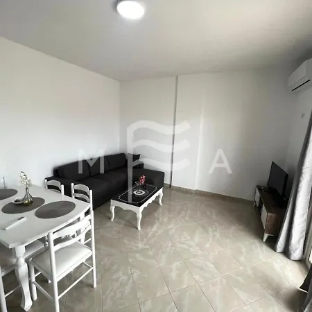 2 Bedrooms 120m2 *