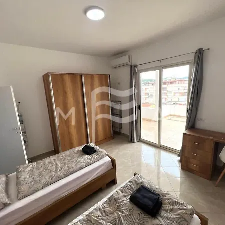 Lejlighed 2 Bedrooms 120m2 *